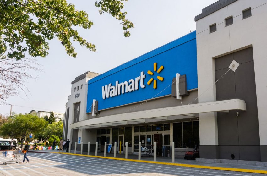  Cuộc chiến của Amazon và Walmart đang thay đổi ngành bán lẻ như thế nào?